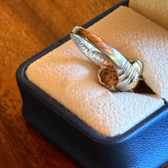 Signed size 9 sterling 925 ring with purple stone & micro diamond simulants - Picture 3 of 6